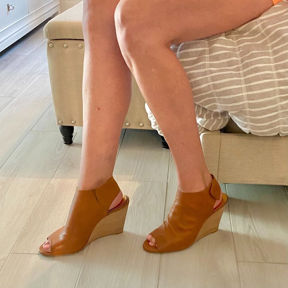 🔥 Vince Camuto Open Toe & Heel Tan Soft Leather Booties, Wood Heel 11/41